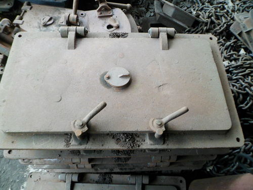 專業(yè)生產(chǎn)循環(huán)流化床鍋爐配件 鍋爐風(fēng)帽 中心筒 耐熱耐磨合金鋼等爐門(mén)